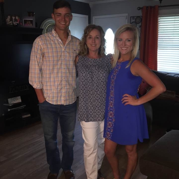 Meet your Posher, Tate - Picture 1 of 1